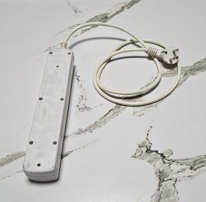 [중고] 대현코퍼레이션 SWS-2058N 5구 접지 1.5M 멀티탭