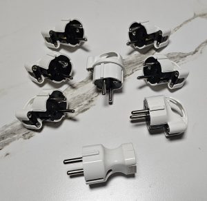 [중고] 신화브로 220V 접지 플러그 접지코드 AC플러그 8EA